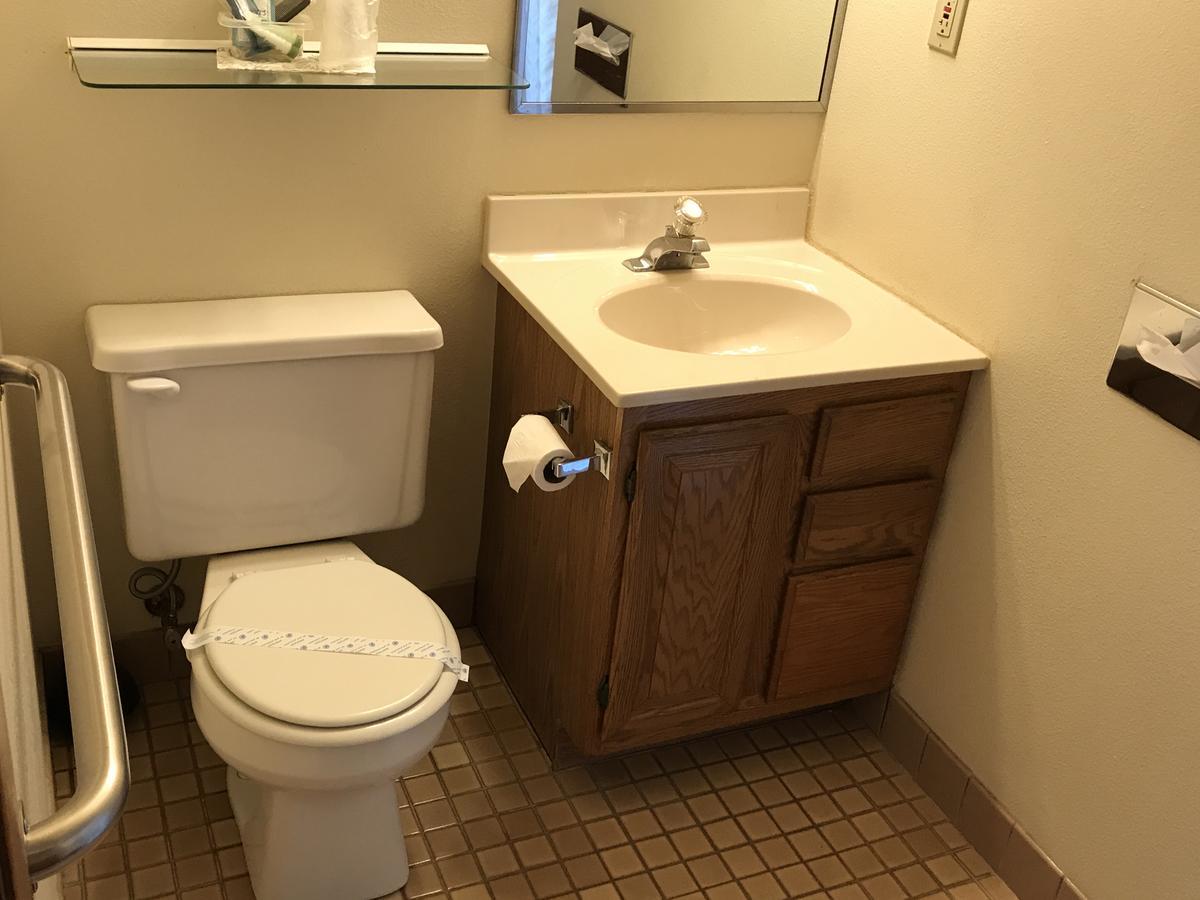 Exxon Quik Stop & Motel Wausaukee Kültér fotó