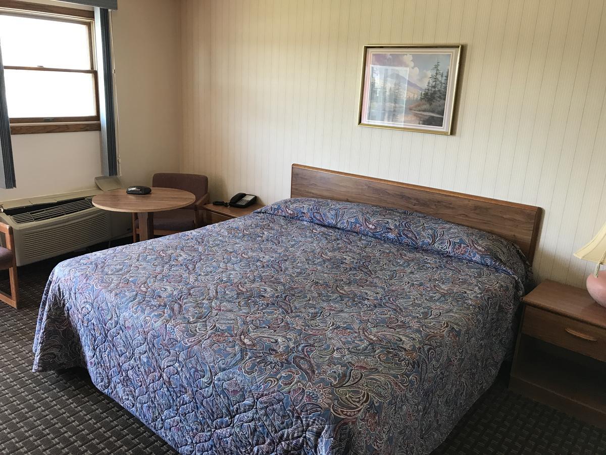 Exxon Quik Stop & Motel Wausaukee Kültér fotó