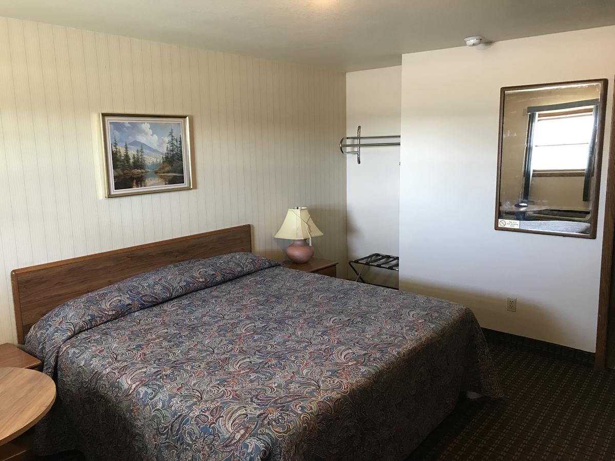 Exxon Quik Stop & Motel Wausaukee Kültér fotó