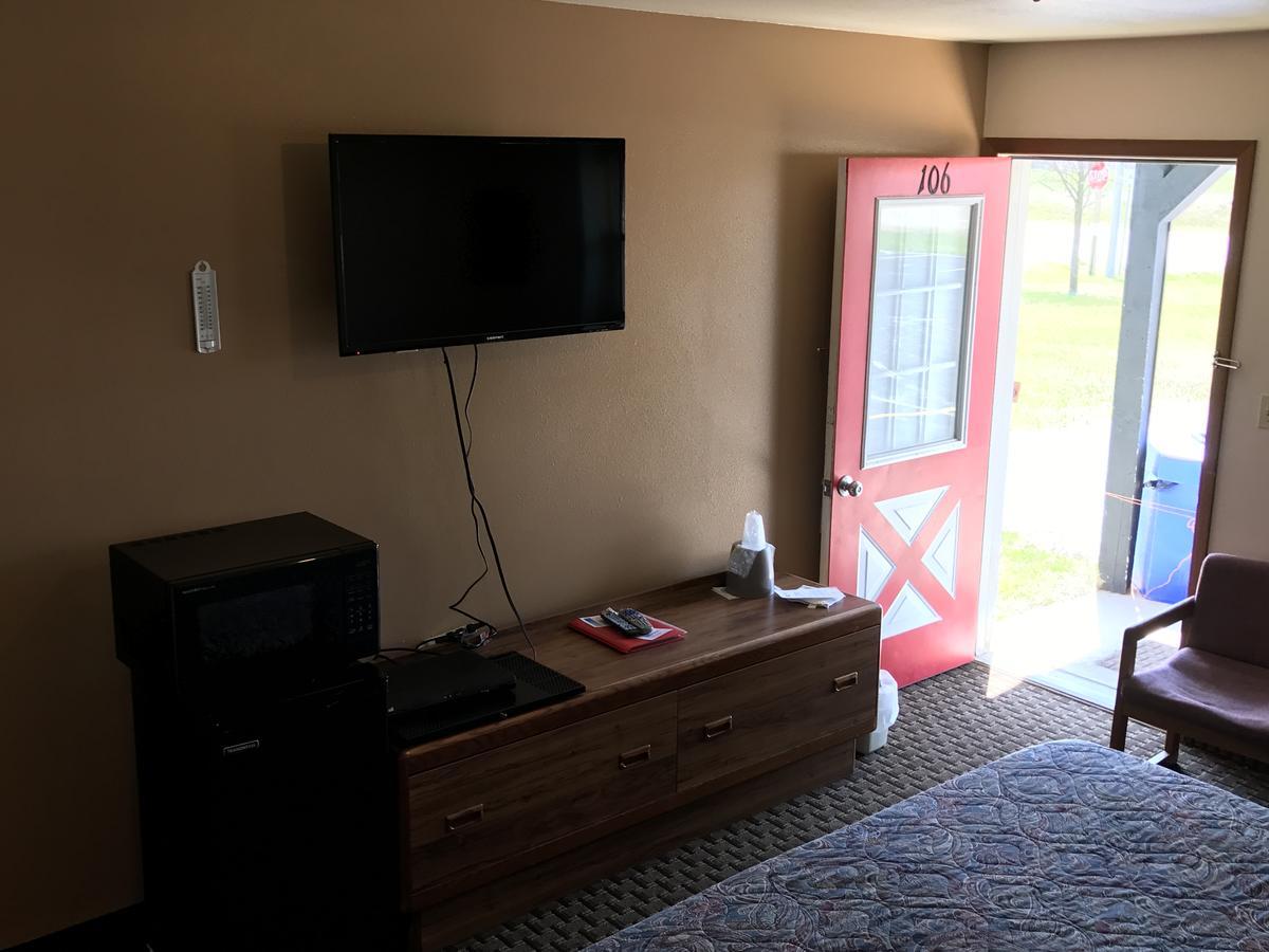 Exxon Quik Stop & Motel Wausaukee Kültér fotó
